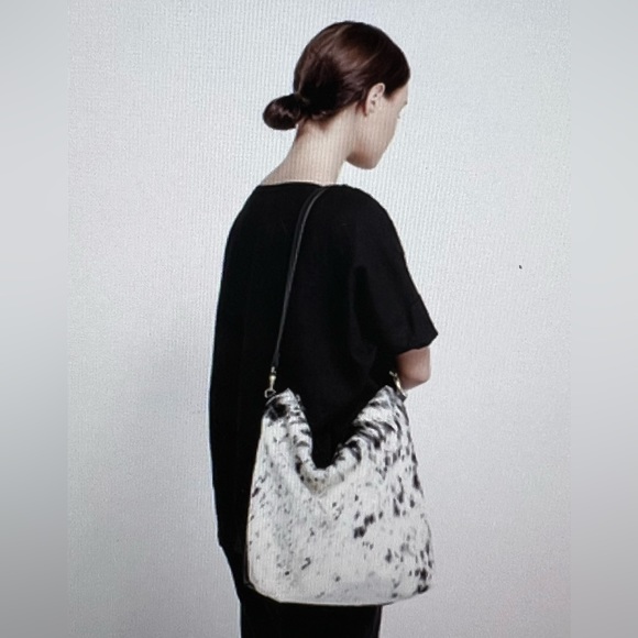 Primecut Dots Cowhide Hobo Bag - Picture 2 of 11